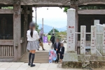 筑波山神社 境内入口参道回り商店の駐車場の様子