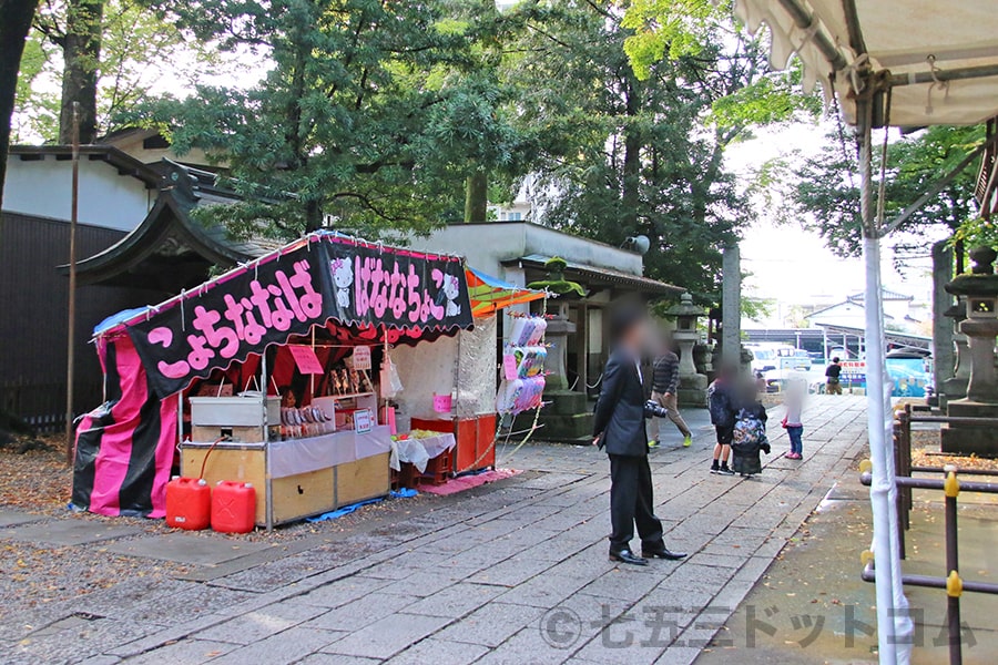 調神社 境内露店の様子