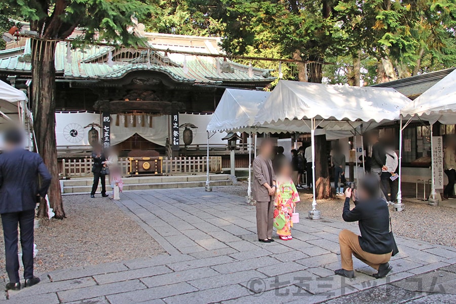 調神社 七五三シーズンの境内の様子