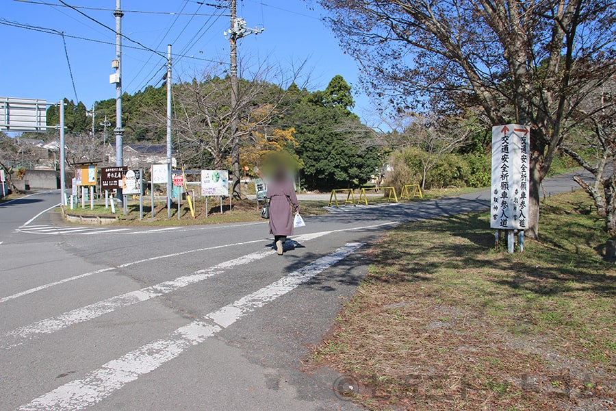 香取神宮香取神宮 本殿寄り駐車場に向かうルートの様子 本殿寄り駐車場に向かうルートの様子