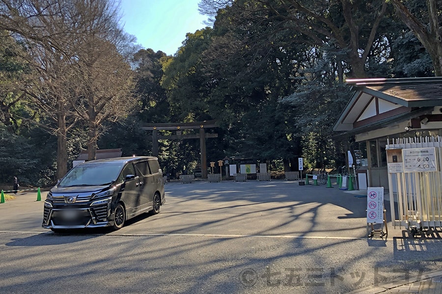 明治神宮 代々木口の入口の様子