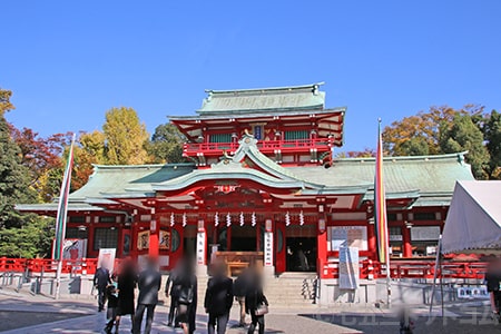 富岡八幡宮 拝殿・本殿の様子