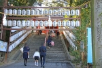 吉備津神社 階段先の神門の様子