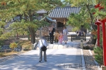 備津彦神社 随神門の様子