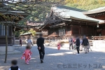 吉備津彦神社 祭文殿・渡殿・本殿側の七五三賑わいの様子