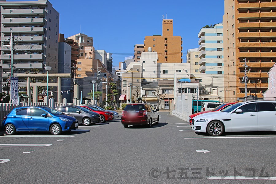 比治山神社 参拝者用駐車場広さの様子