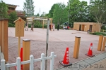 川越氷川神社 境内前の神社広場と直会殿の様子