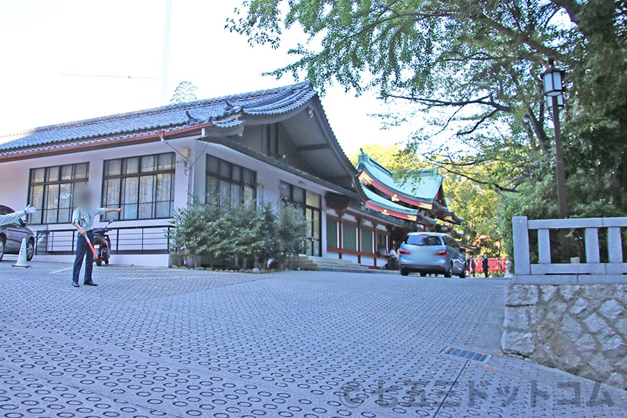 日枝神社 女坂を上がりきったところの様子